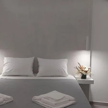 V&n Santorini Nyaraló Fíra