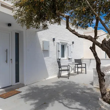 בית נופש V&n Santorini *